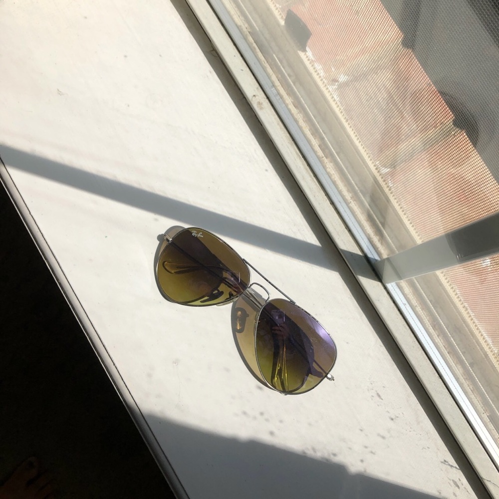Purple rayban aviators